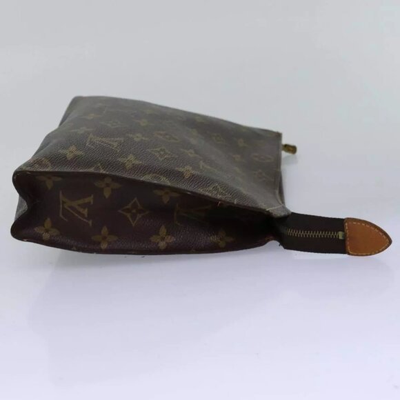 LOUIS VUITTON Monogram Poche Toilette 26 Pouch LV Auth - Picture 5 of 16